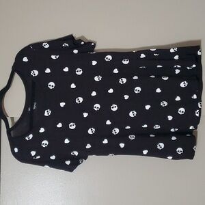 No Boundaries Hearts and Skulls Tee Shirt Size 15/17